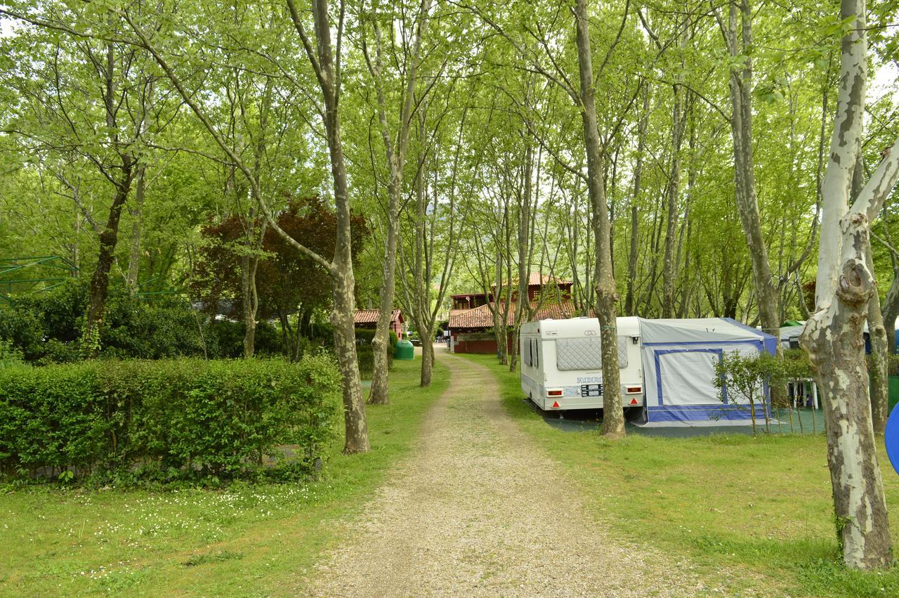 Camping El Pinajarro Hervás Zewnętrze zdjęcie